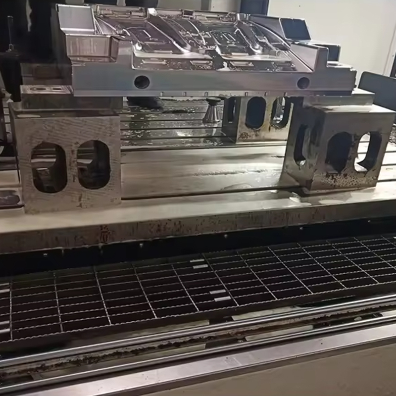 LM-1609 5-осевой портальный фрезерный станок с ЧПУ